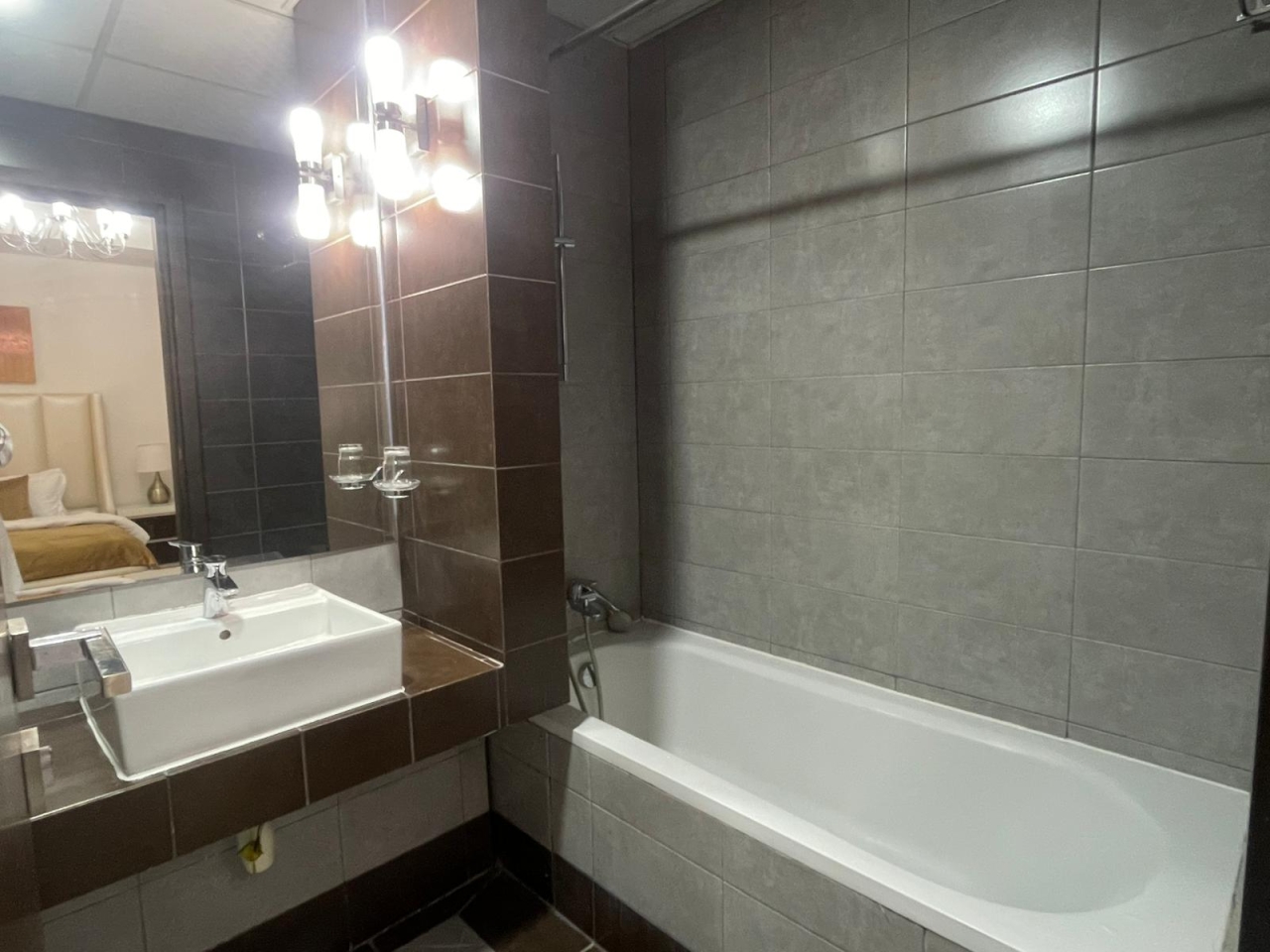 property 299 image 3