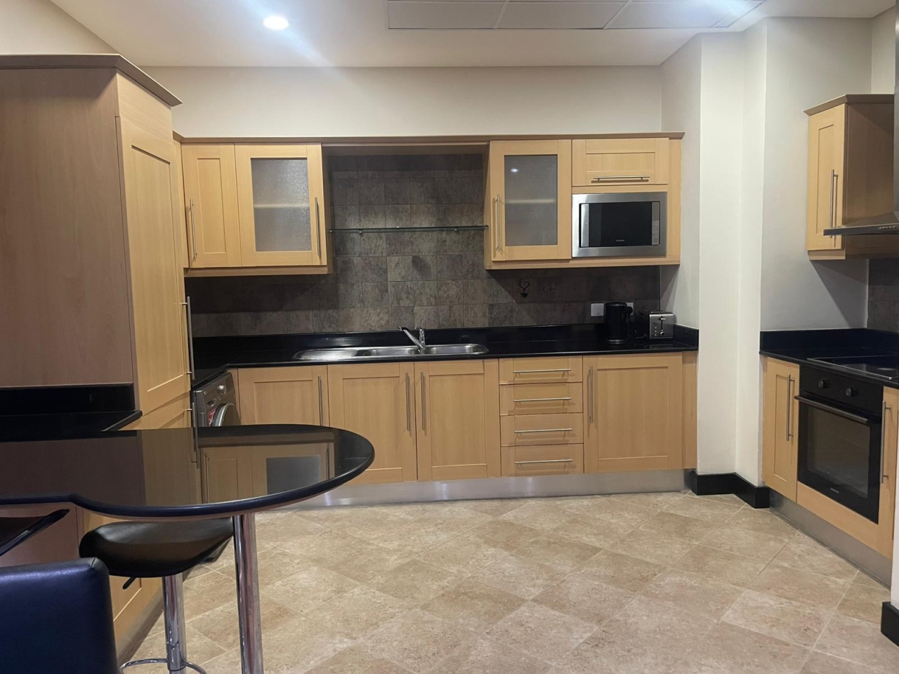 property 300 image 0