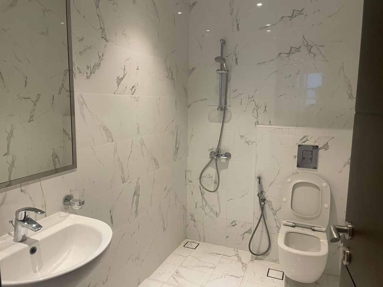 property 303 image 4