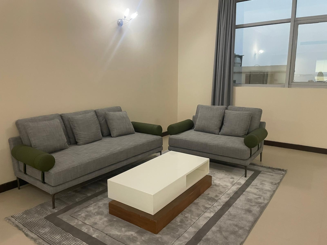 property 305 image 2