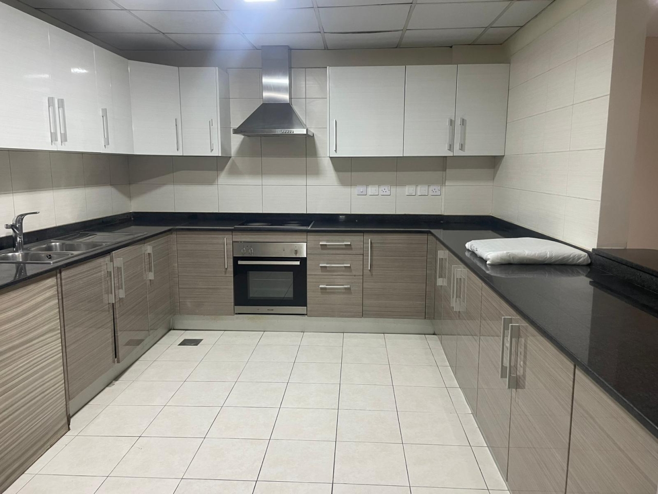 property 305 image 5