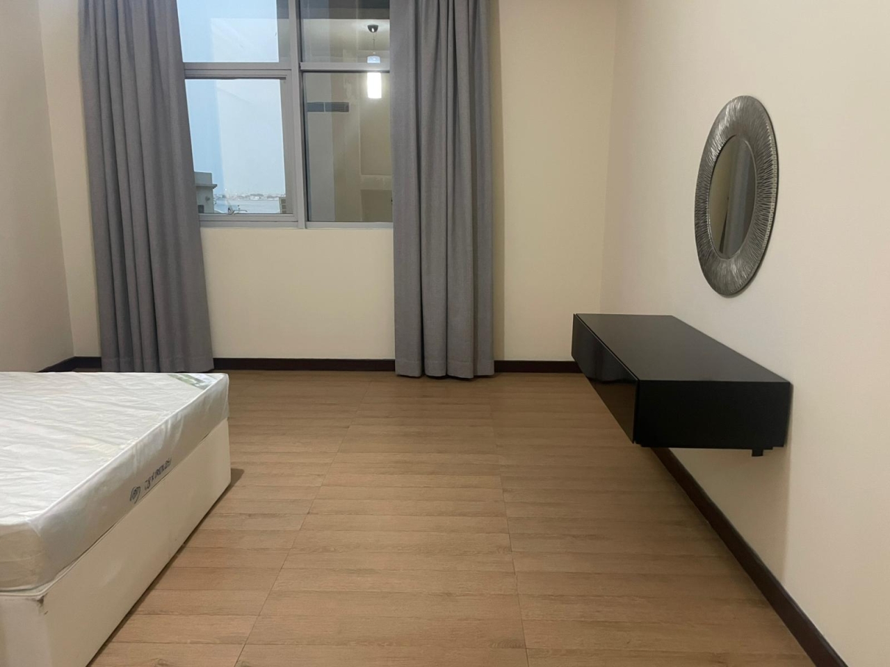 property 305 image 8