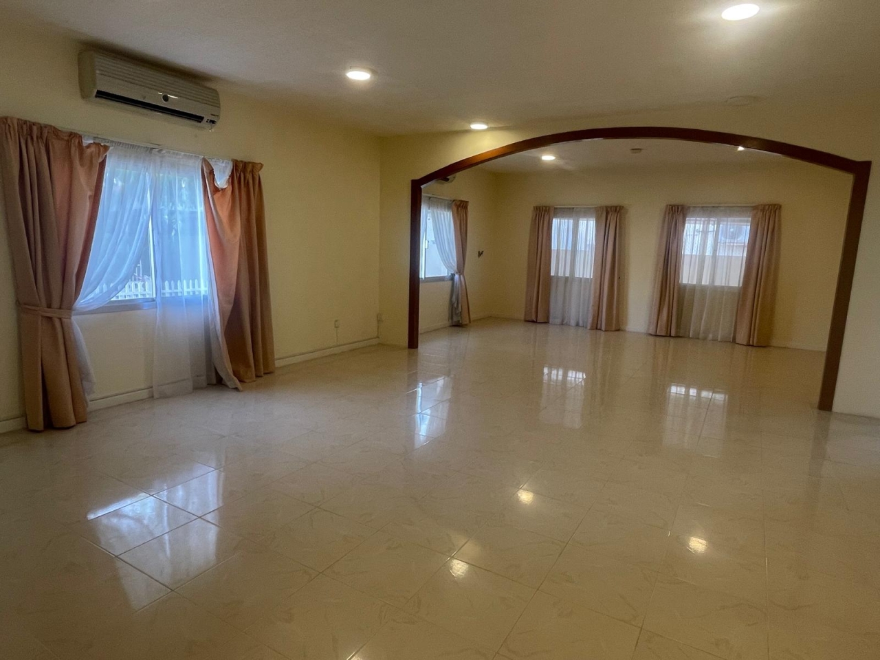 property 323 image 4