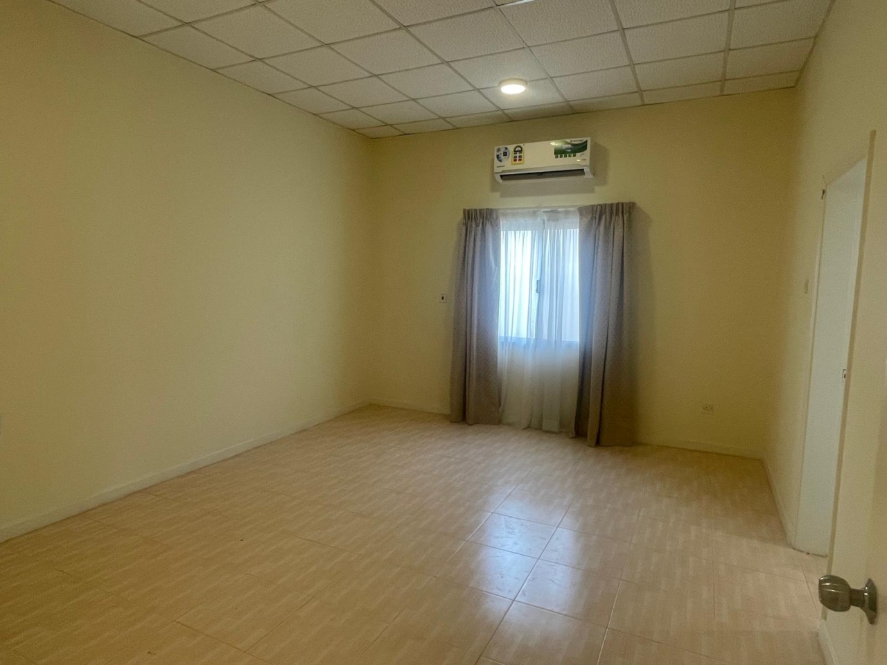 property 323 image 15