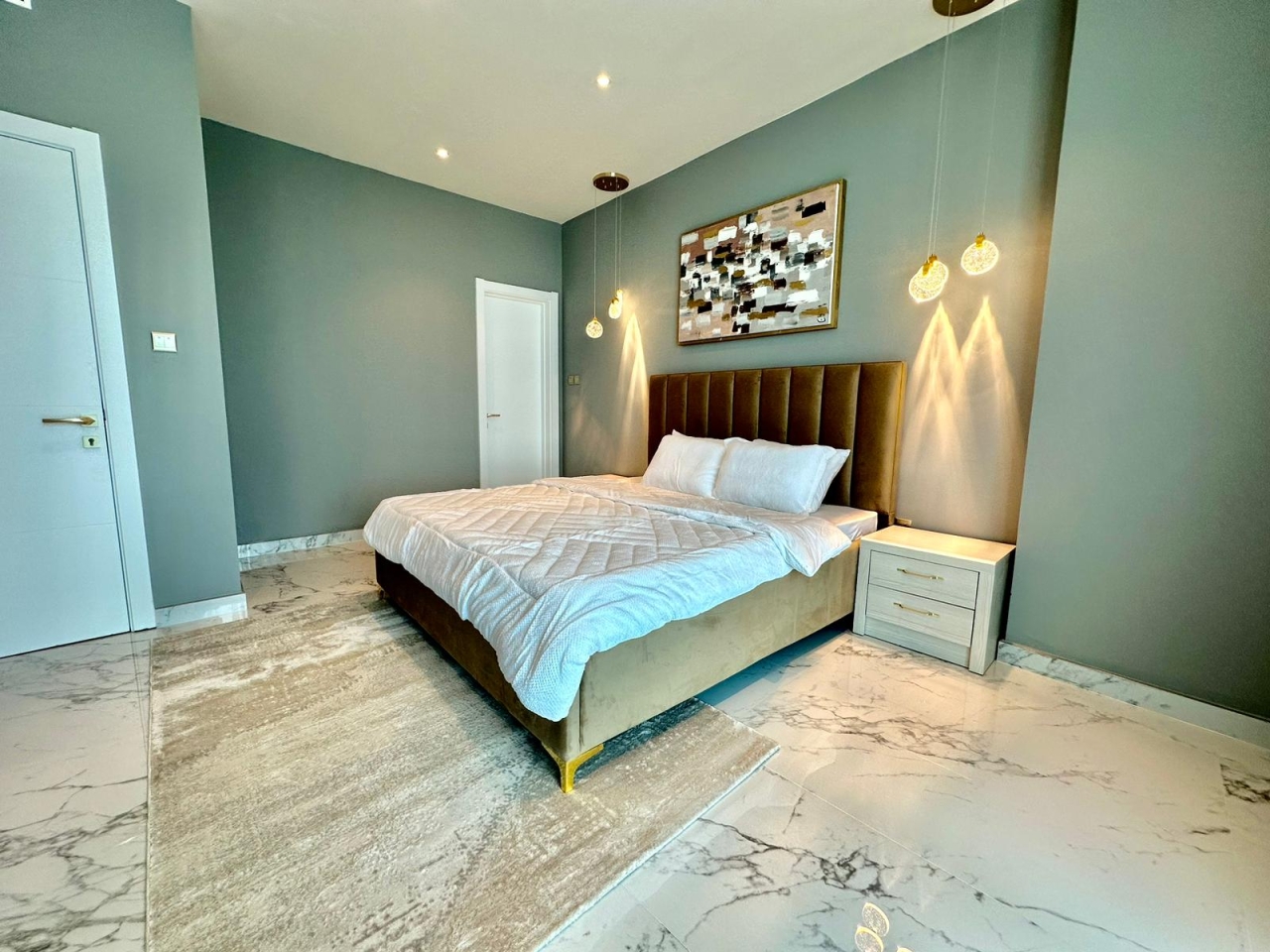 property 332 image 0