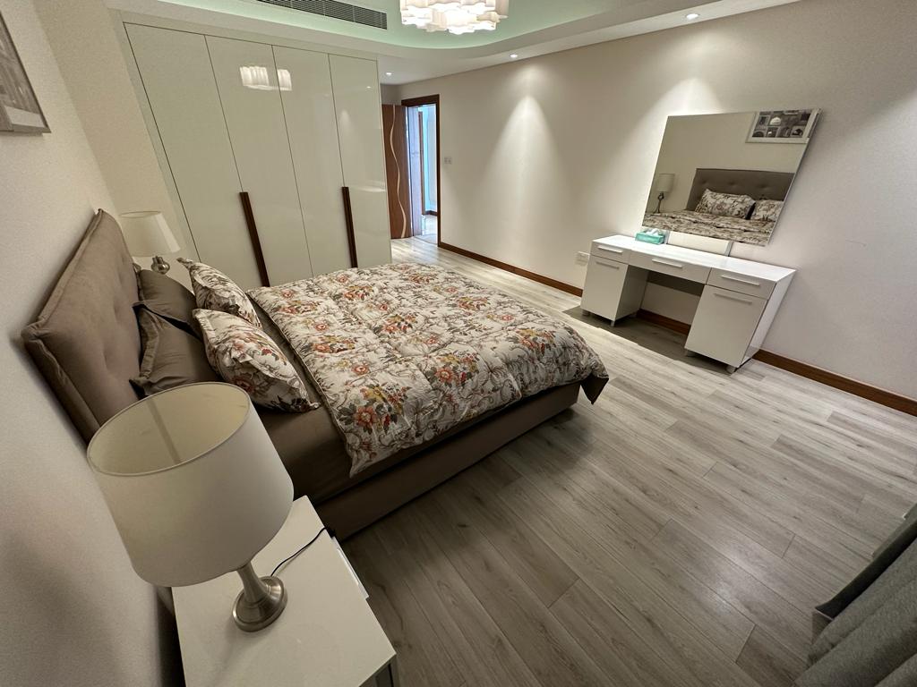 property 350 image 5