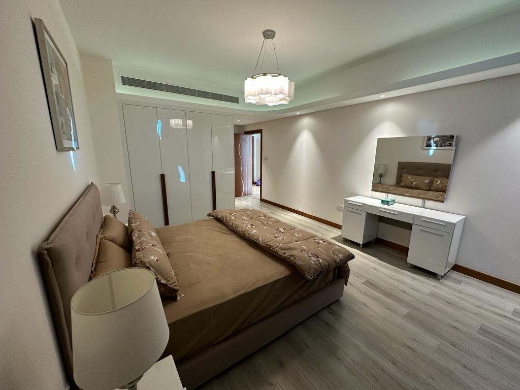 property 350 image 4