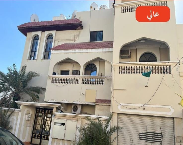 property 352 image 0