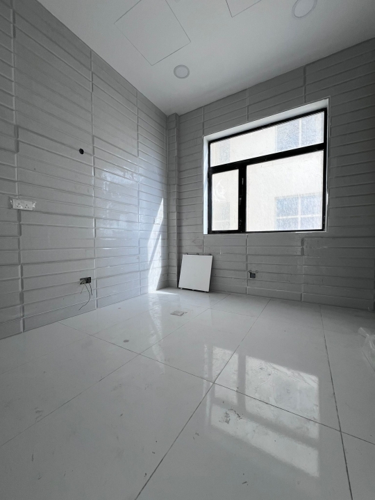 property 354 image 12