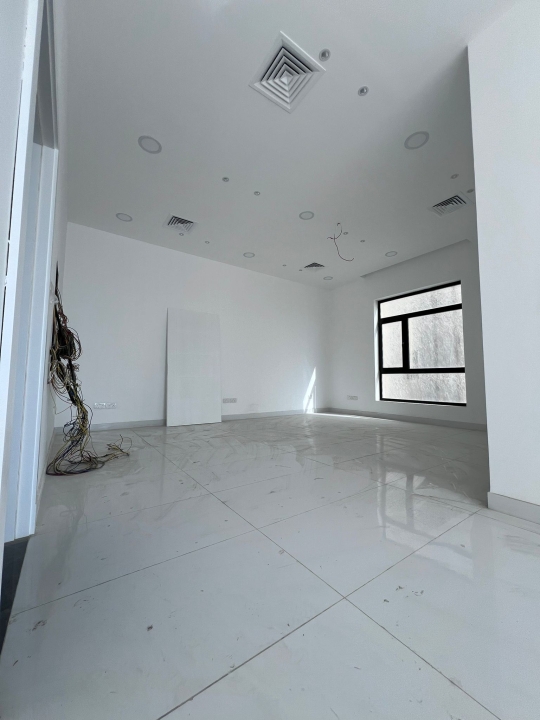 property 354 image 14