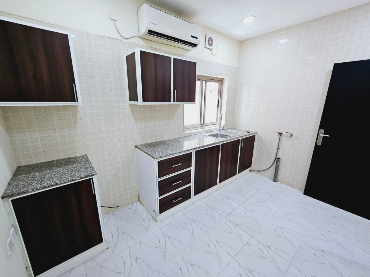 property 371 image 8