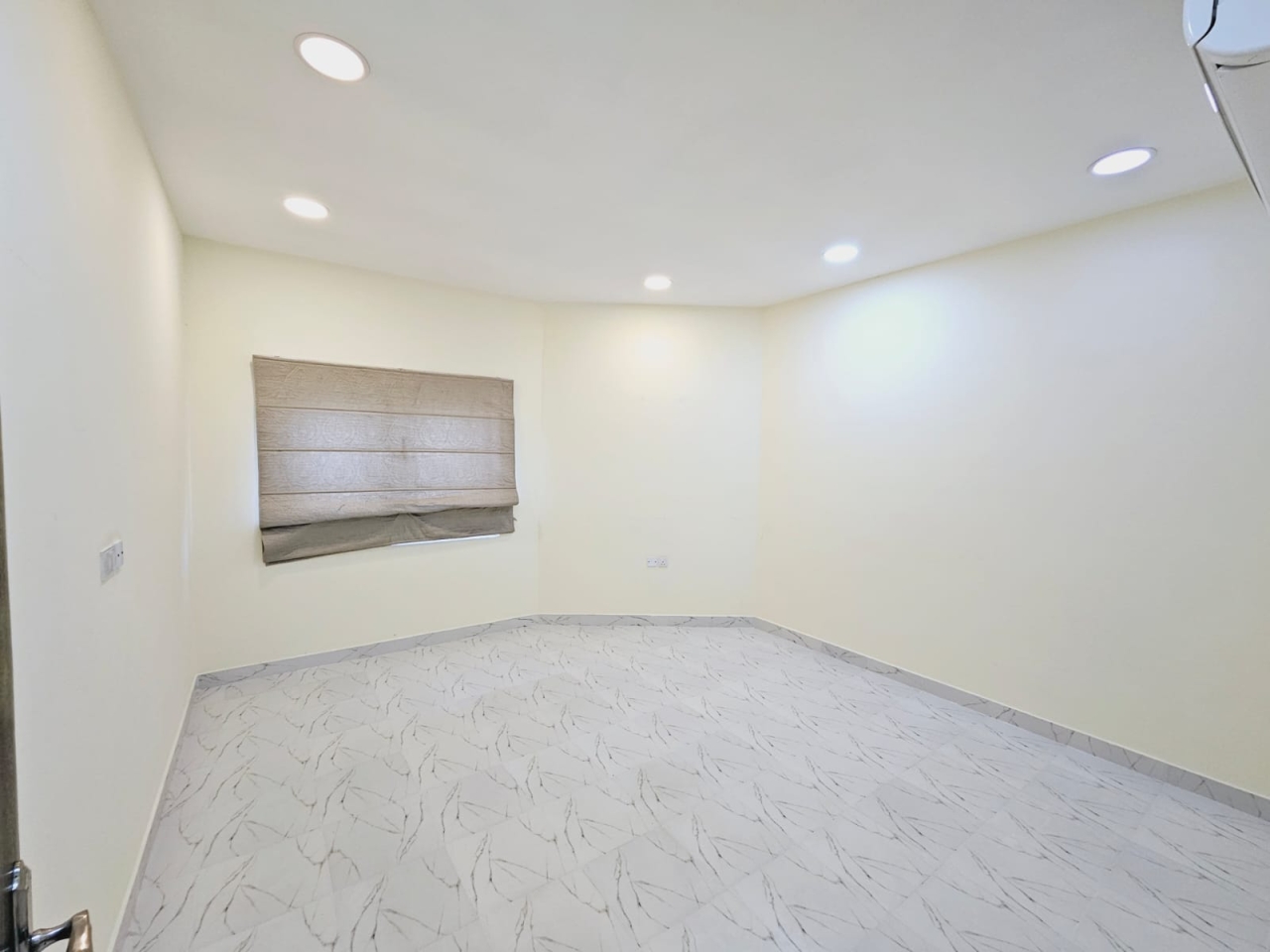 property 371 image 0