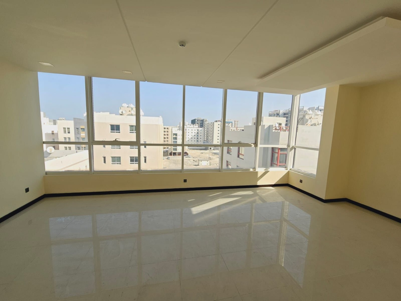 property 372 image 0