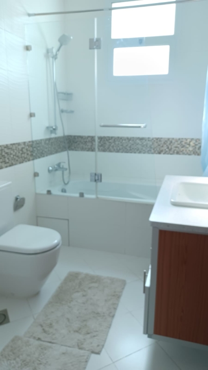 property 376 image 7