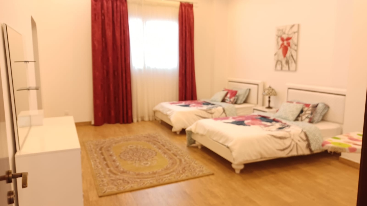 property 376 image 3