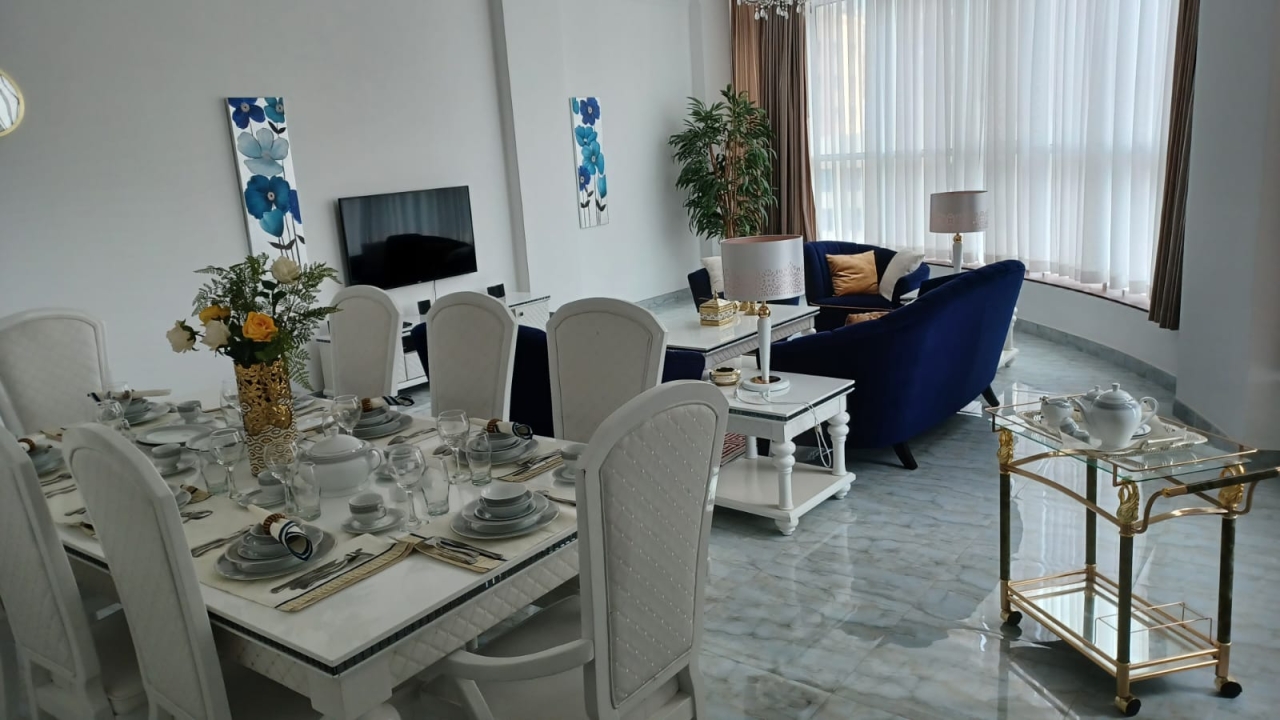 property 376 image 6