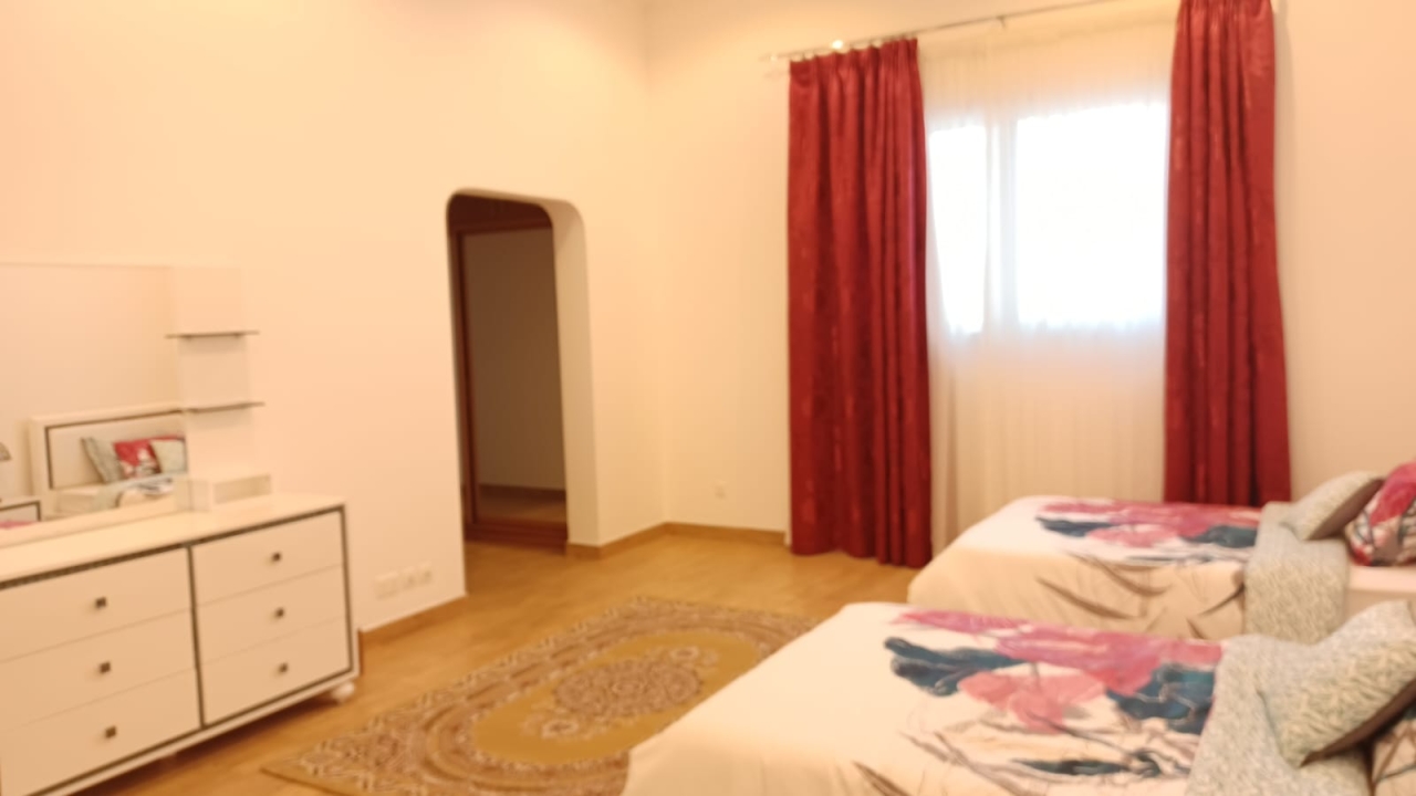 property 376 image 4