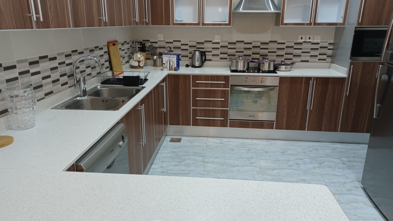 property 376 image 8