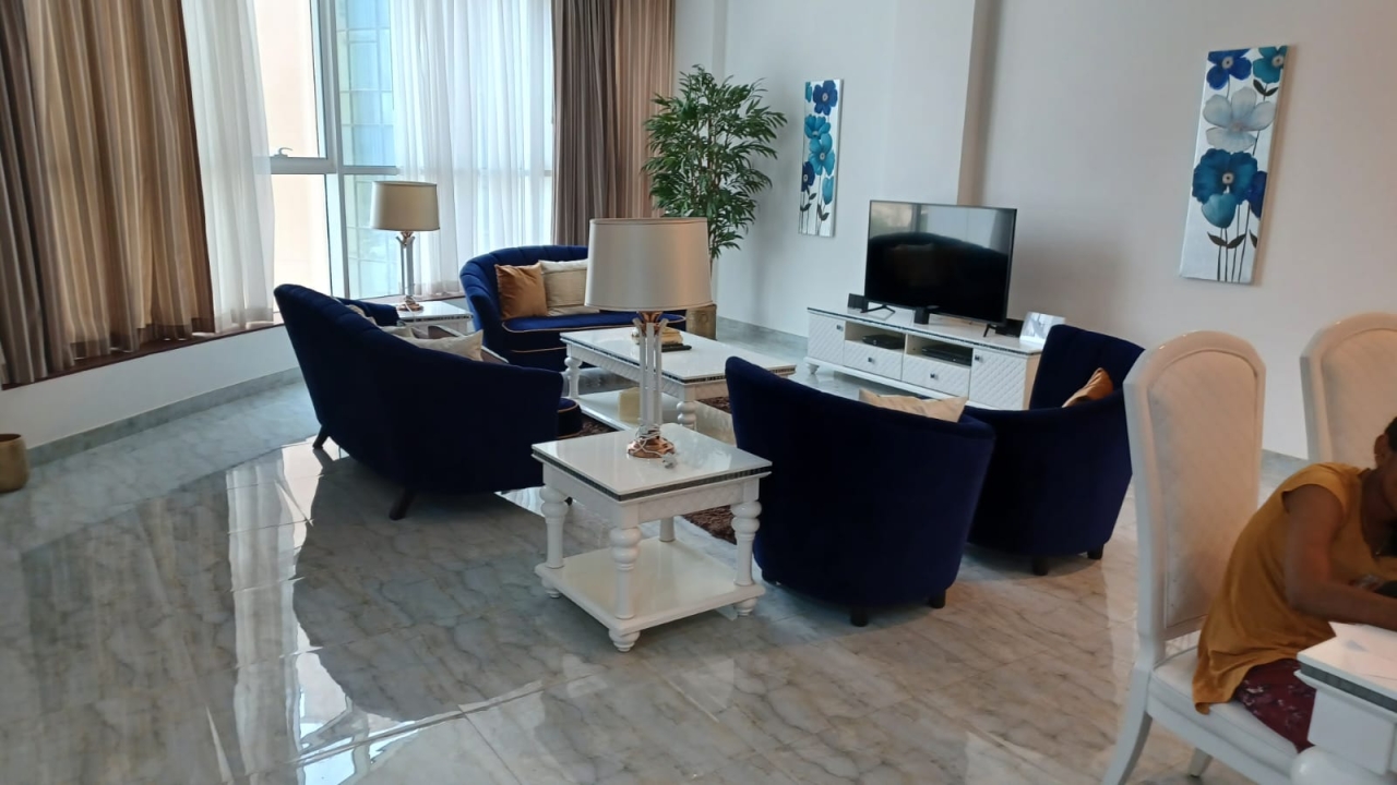 property 376 image 9