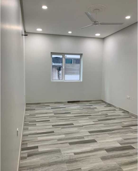 property 377 image 2