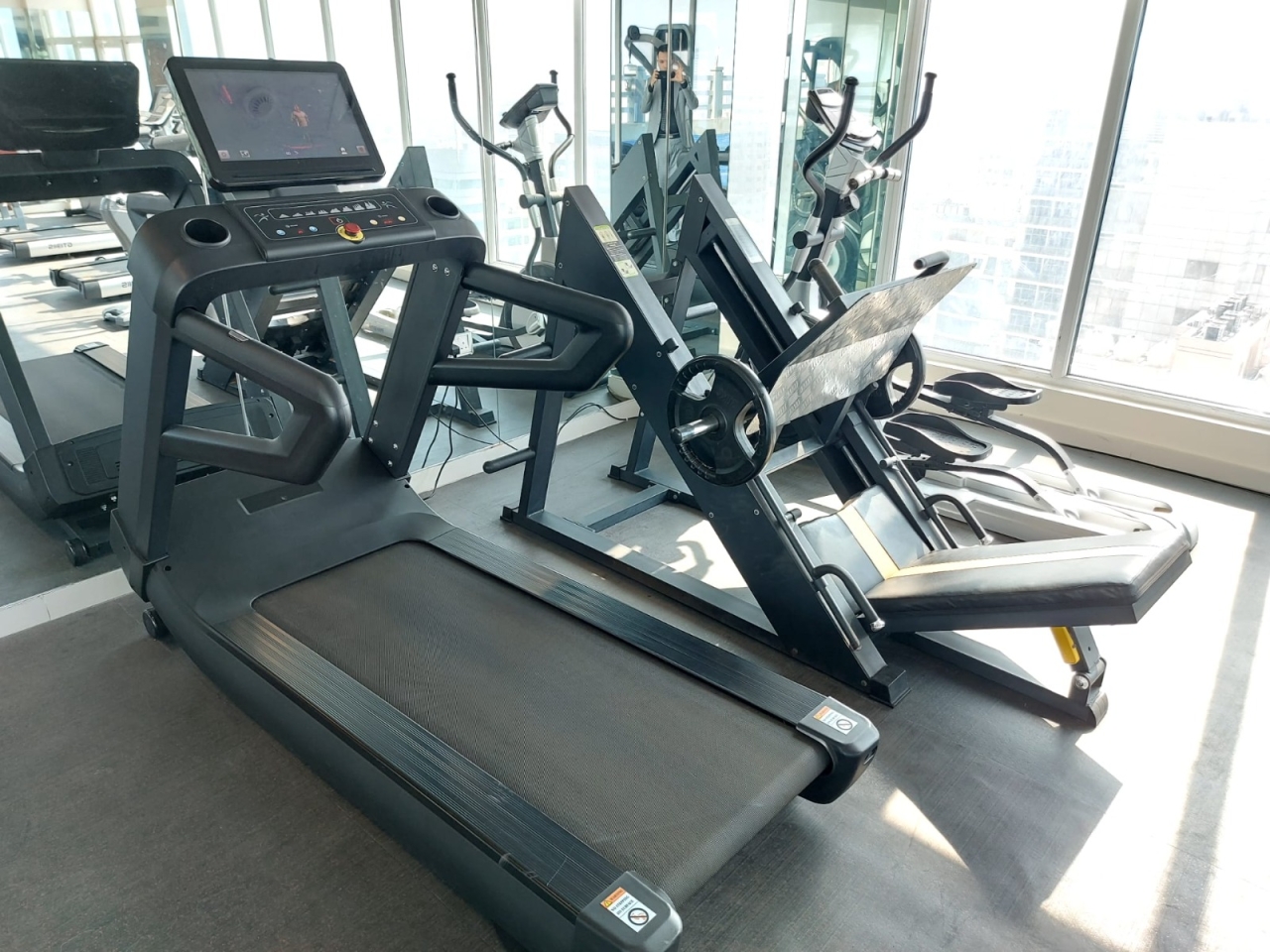 property 381 image 6