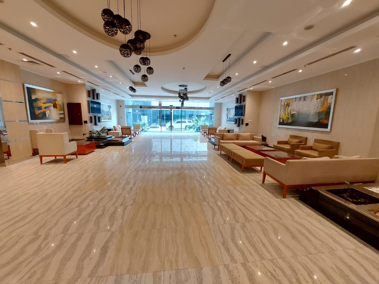 property 381 image 4