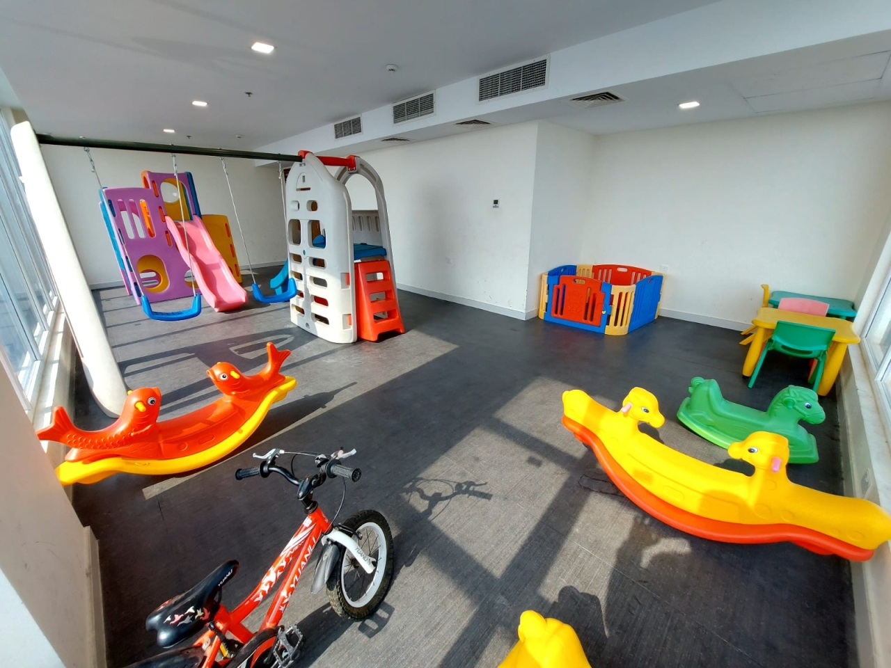 property 381 image 2