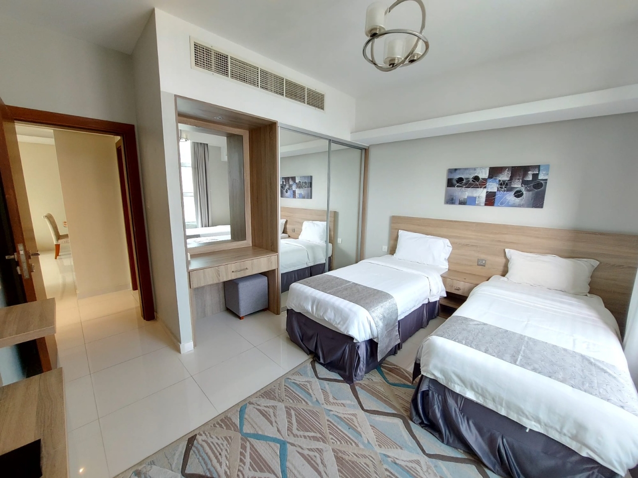 property 381 image 17