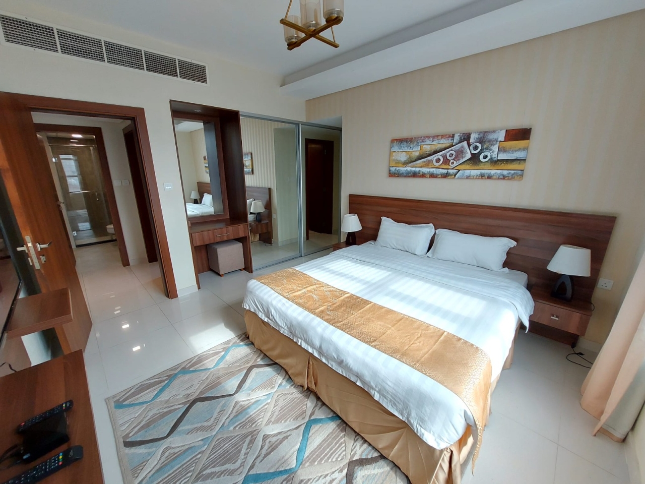 property 381 image 15