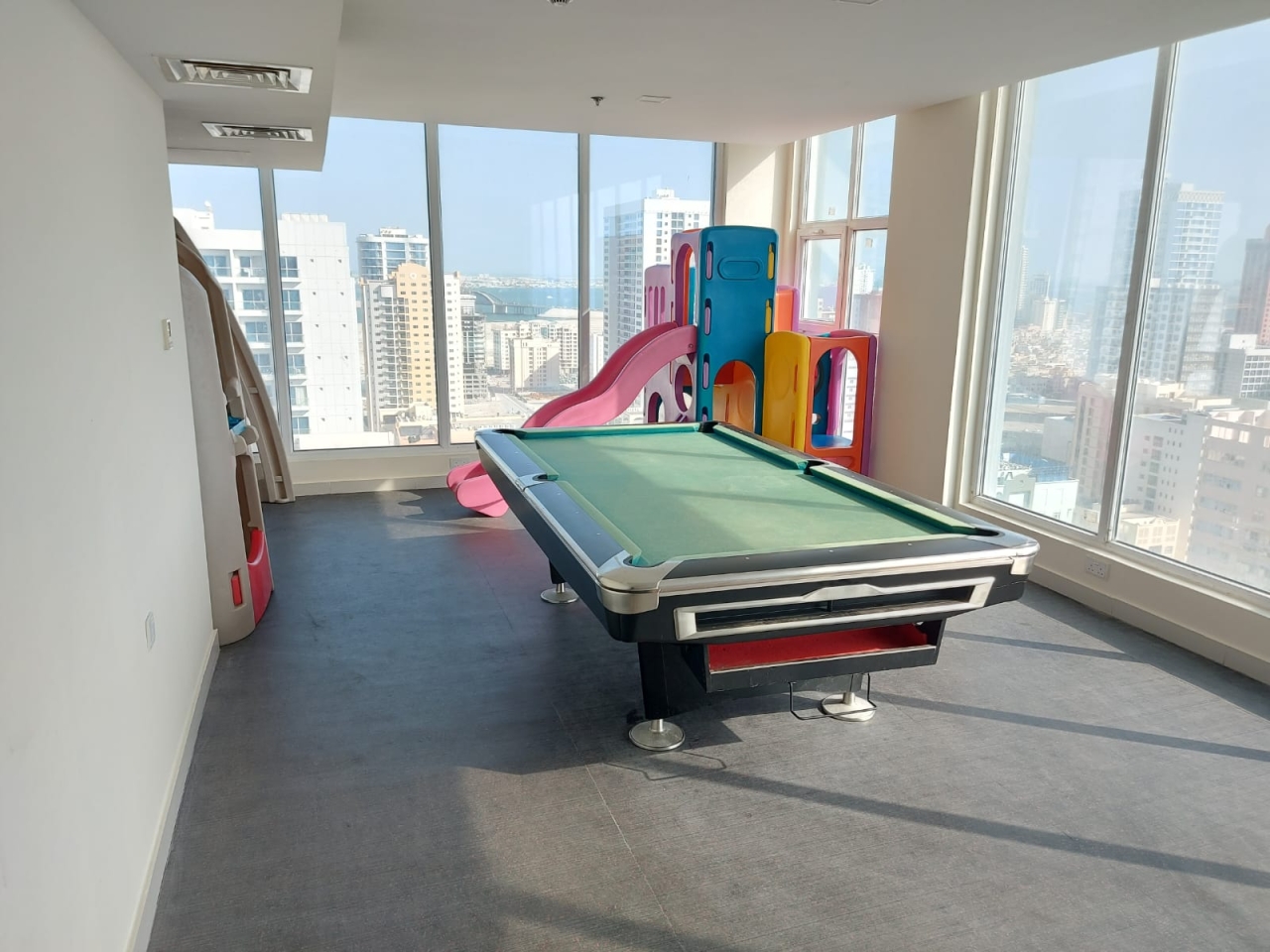 property 381 image 11