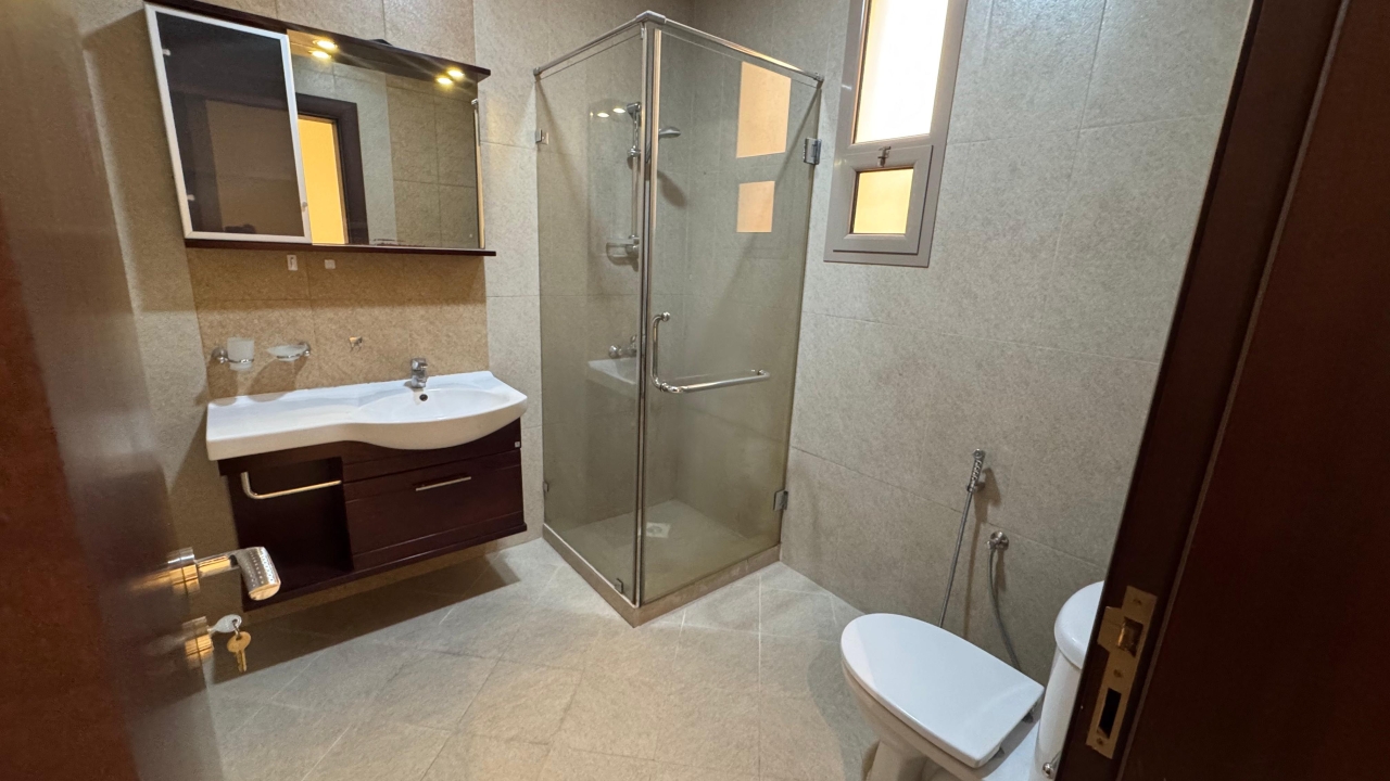 property 387 image 4