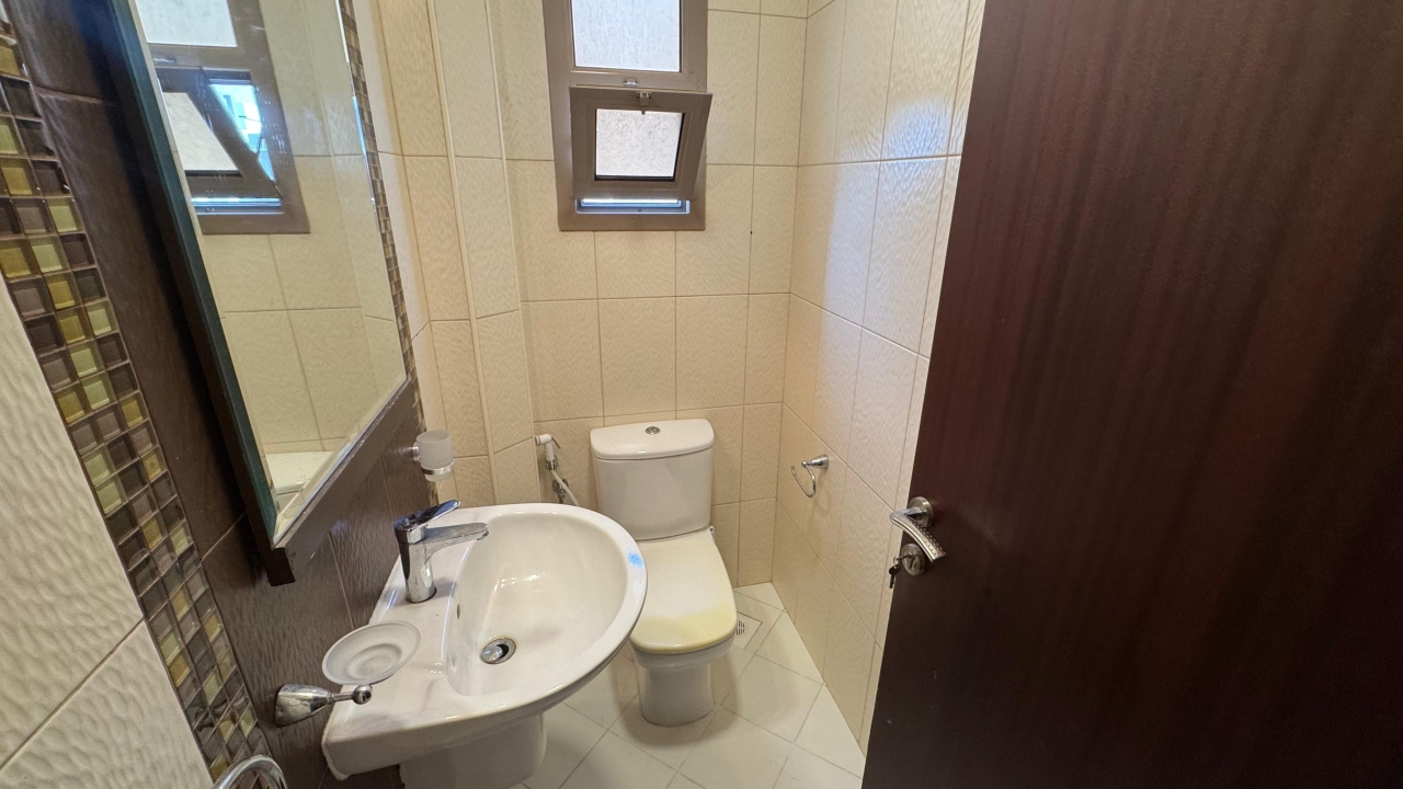 property 387 image 1