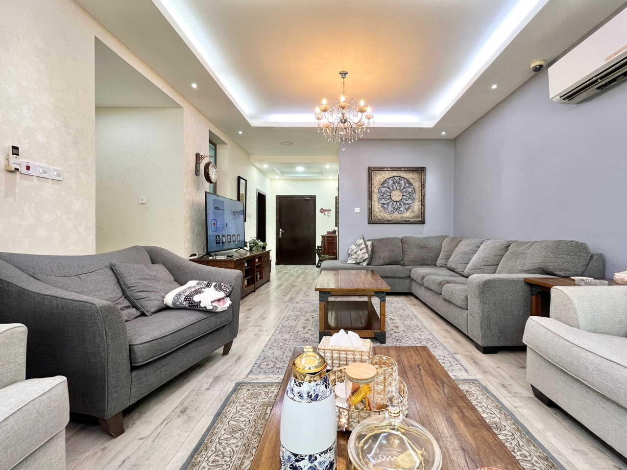 property 390 image 3