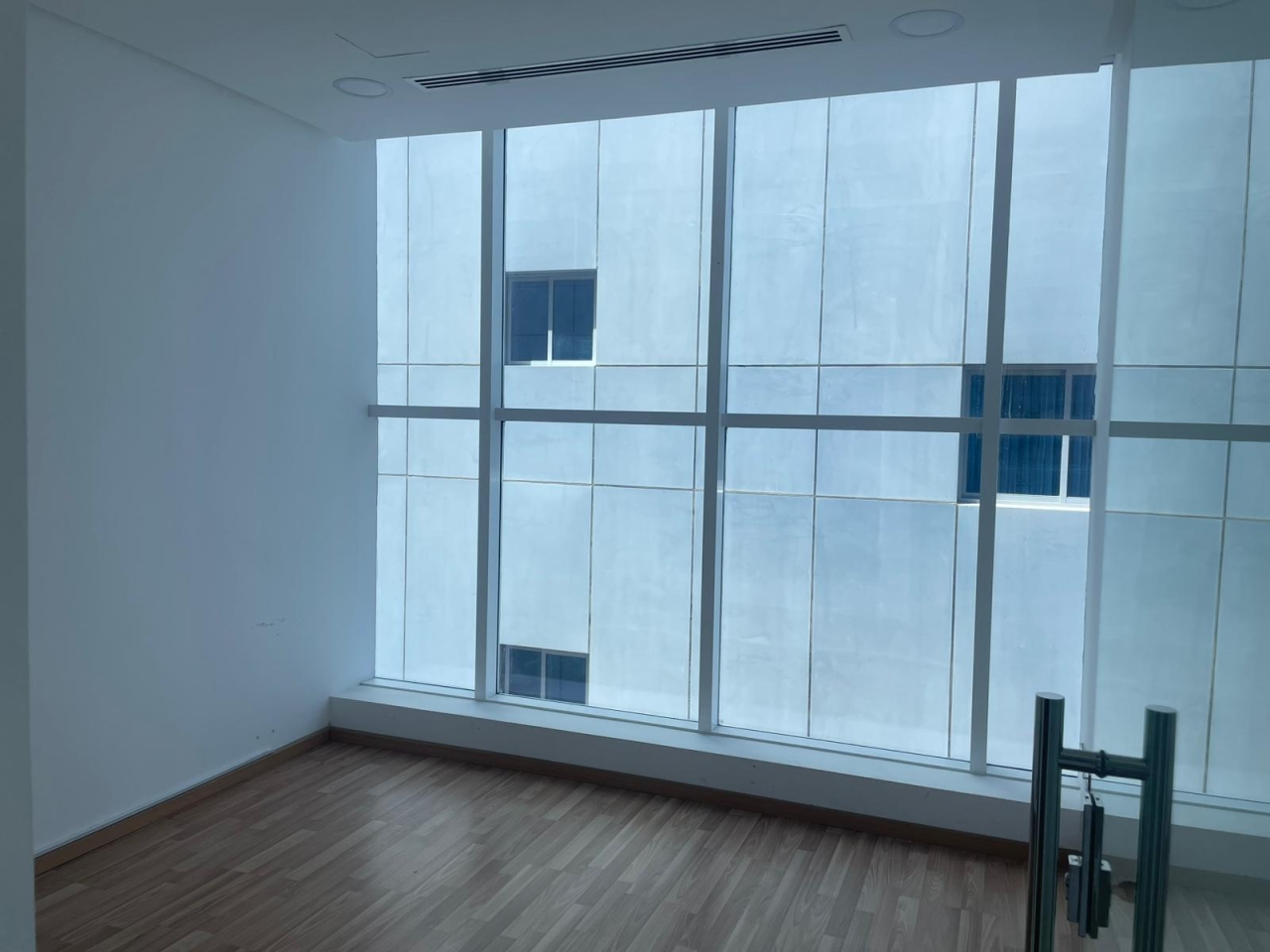 property 398 image 0