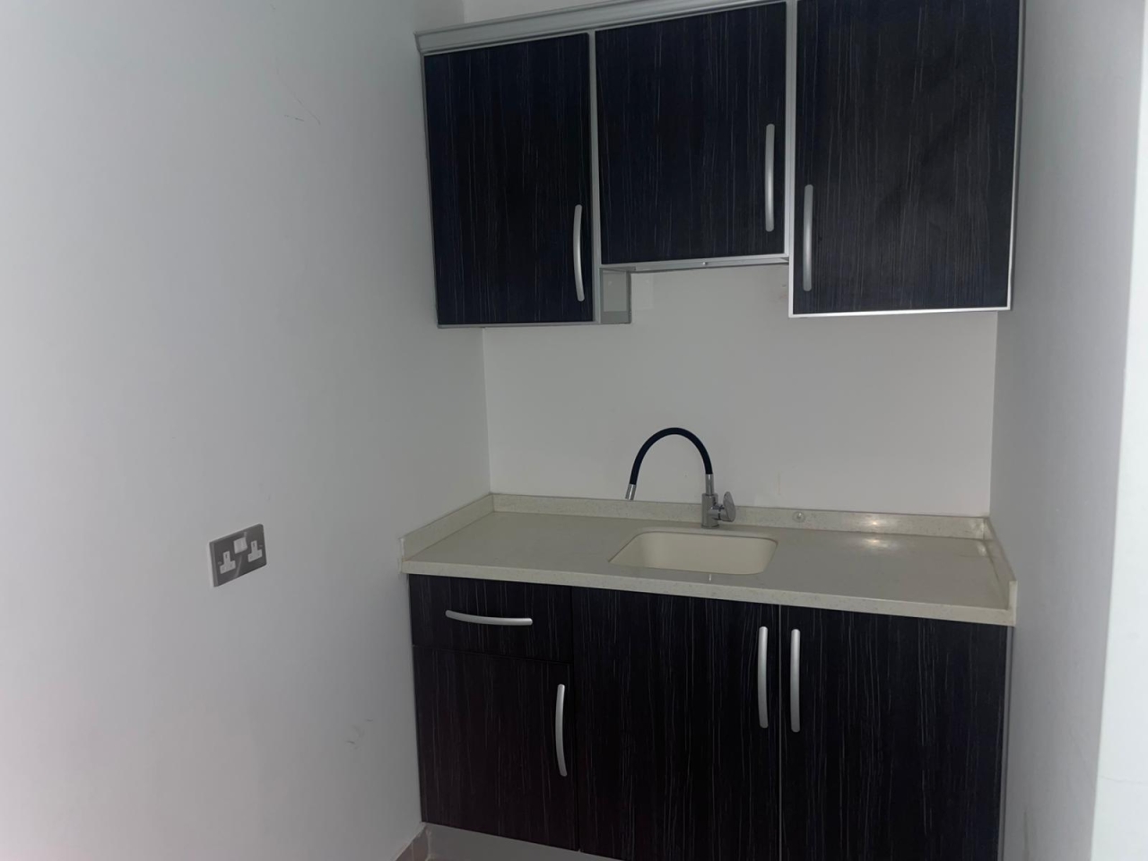 property 398 image 5