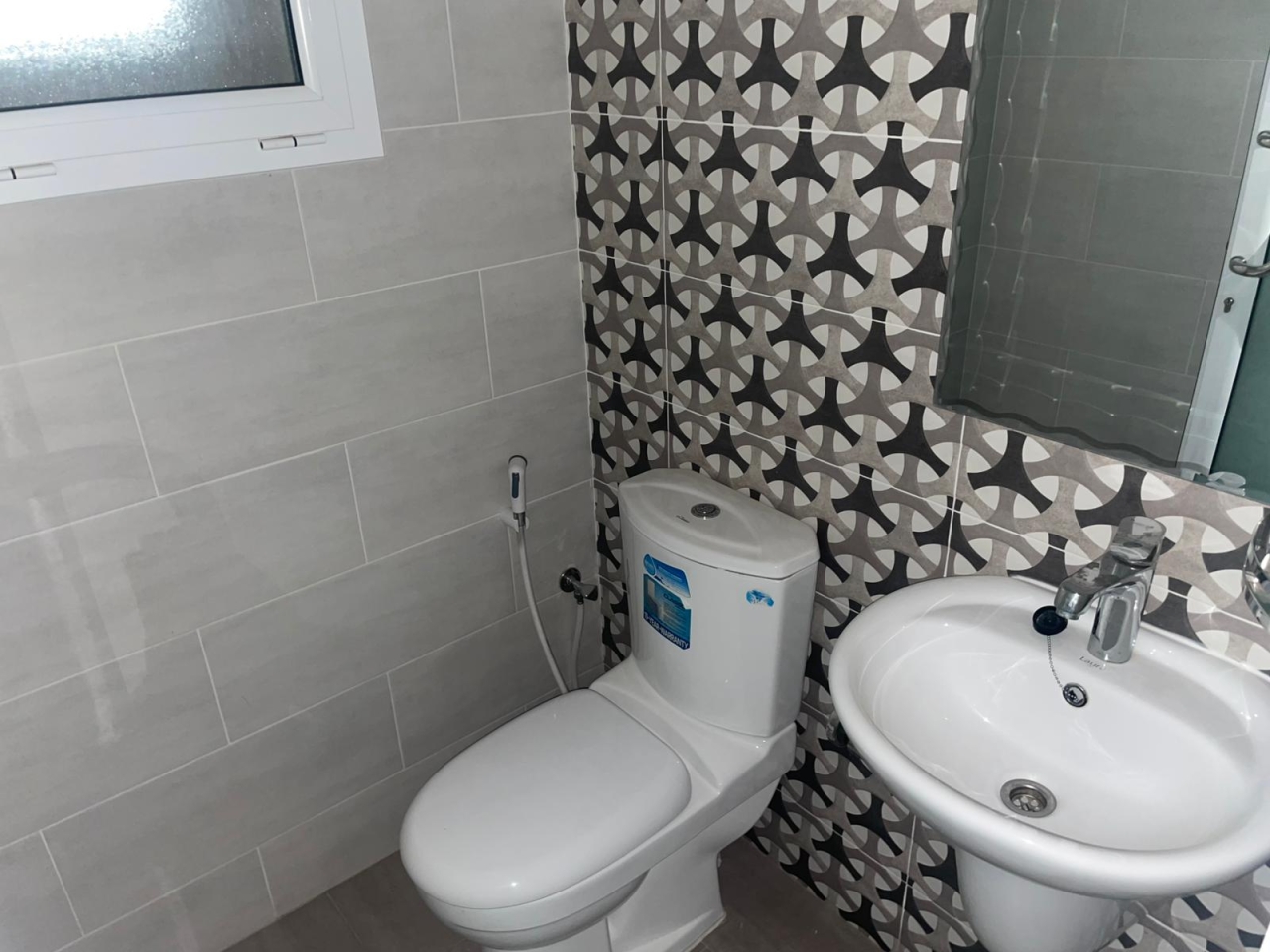 property 398 image 6