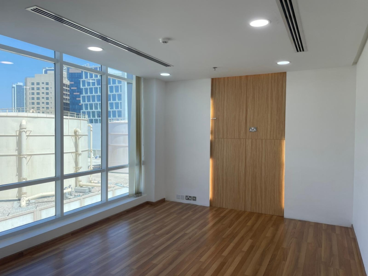 property 400 image 3