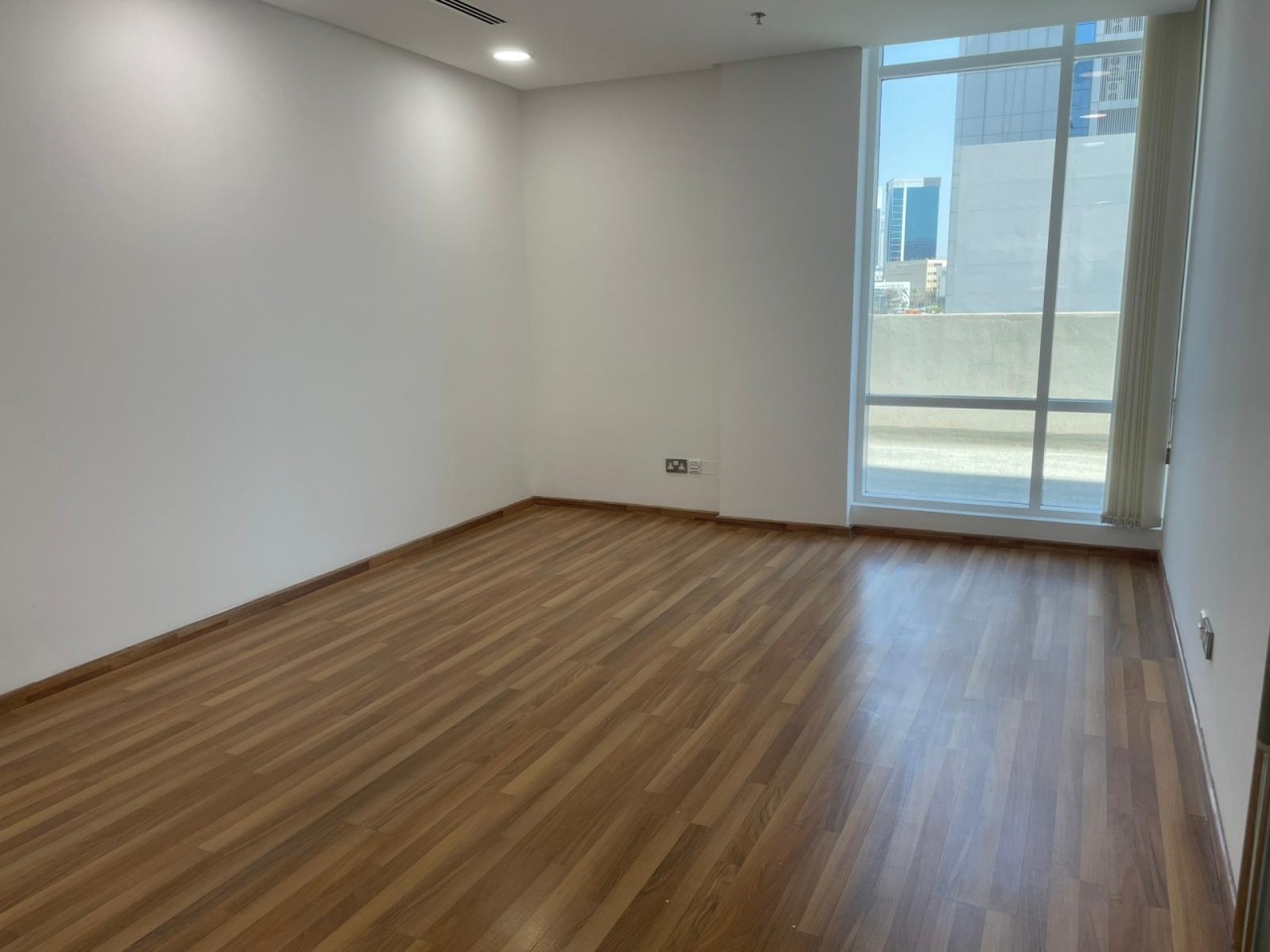 property 400 image 4