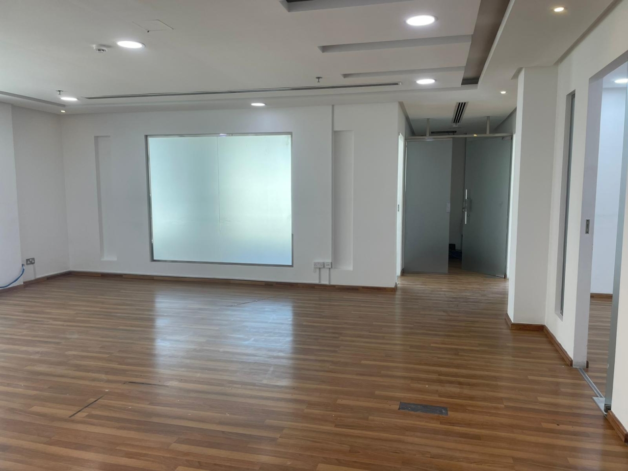 property 400 image 13