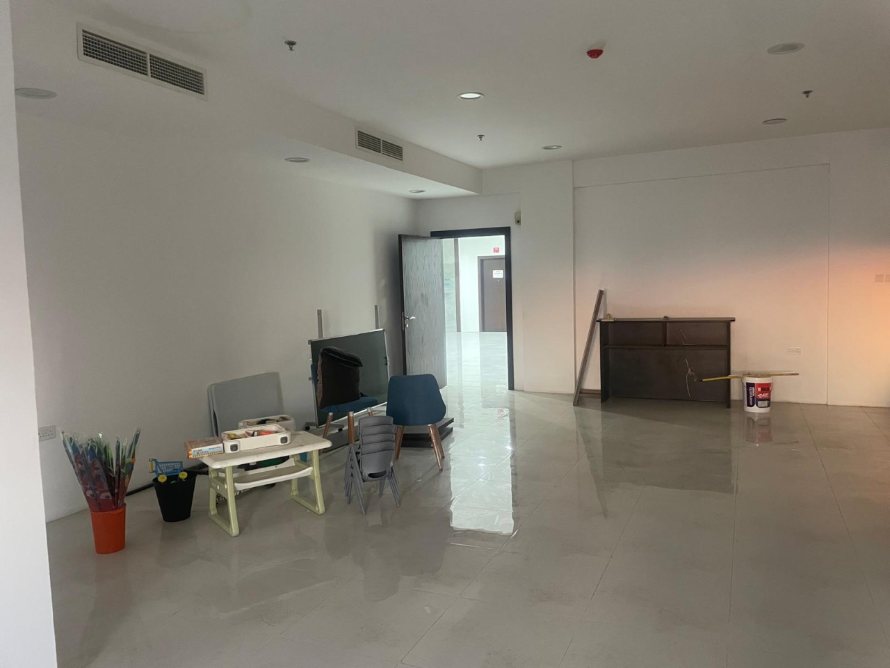 property 409 image 0