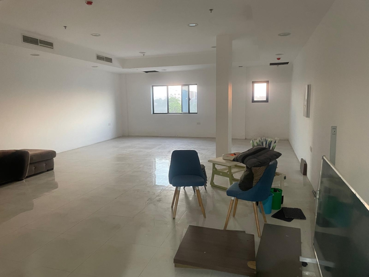 property 409 image 5