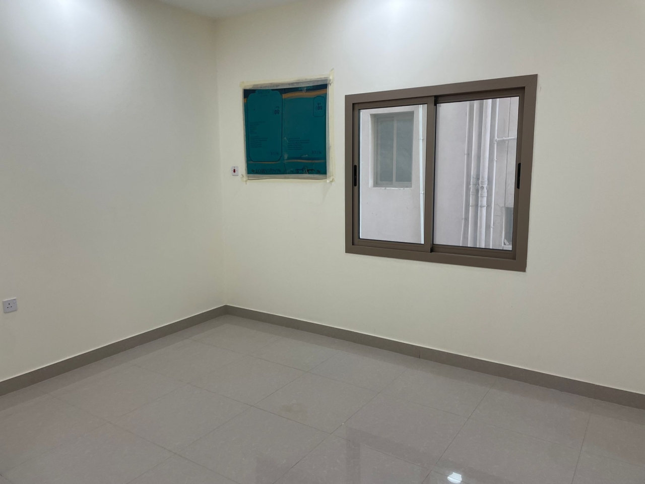 property 413 image 0