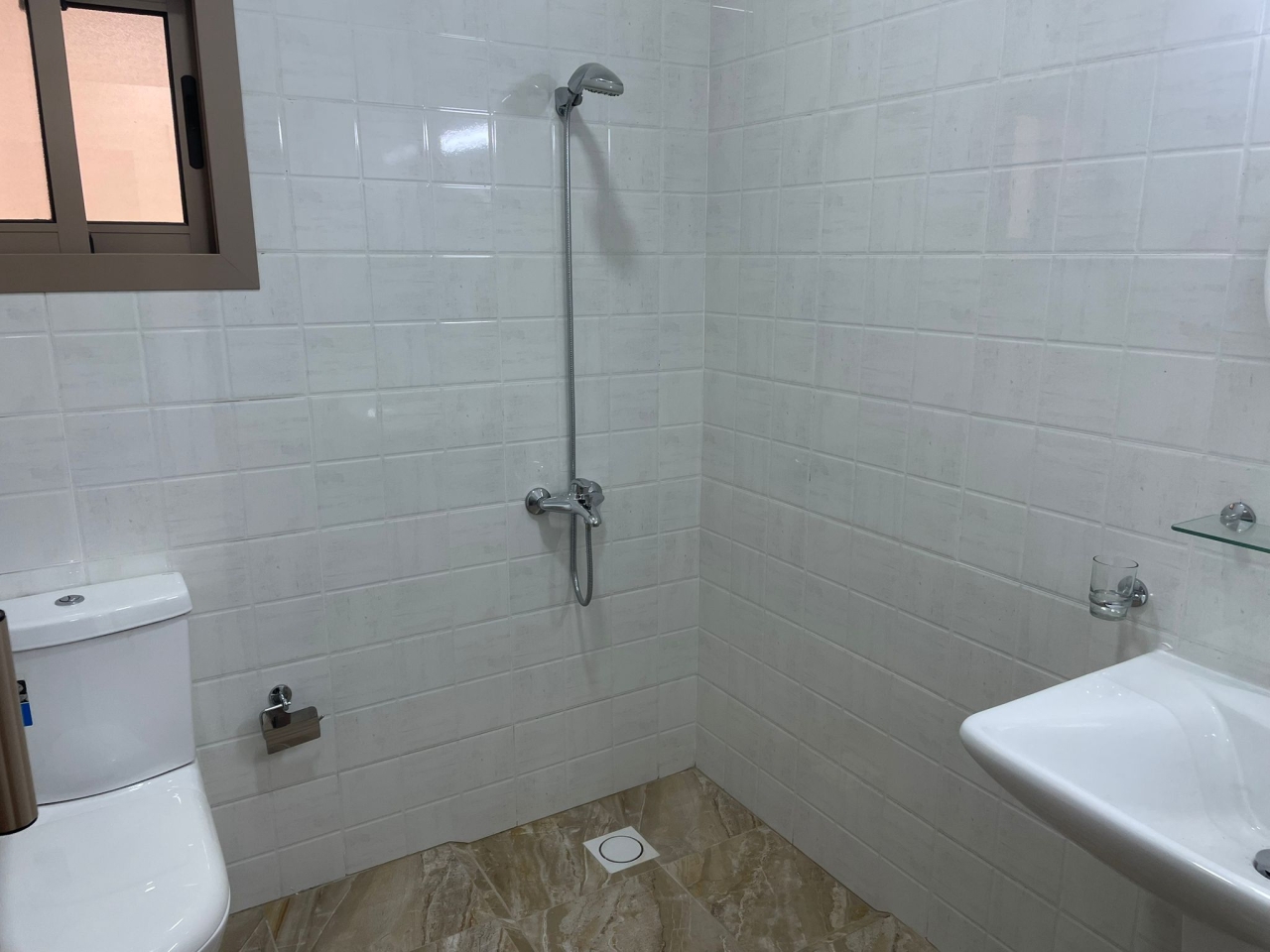 property 413 image 5