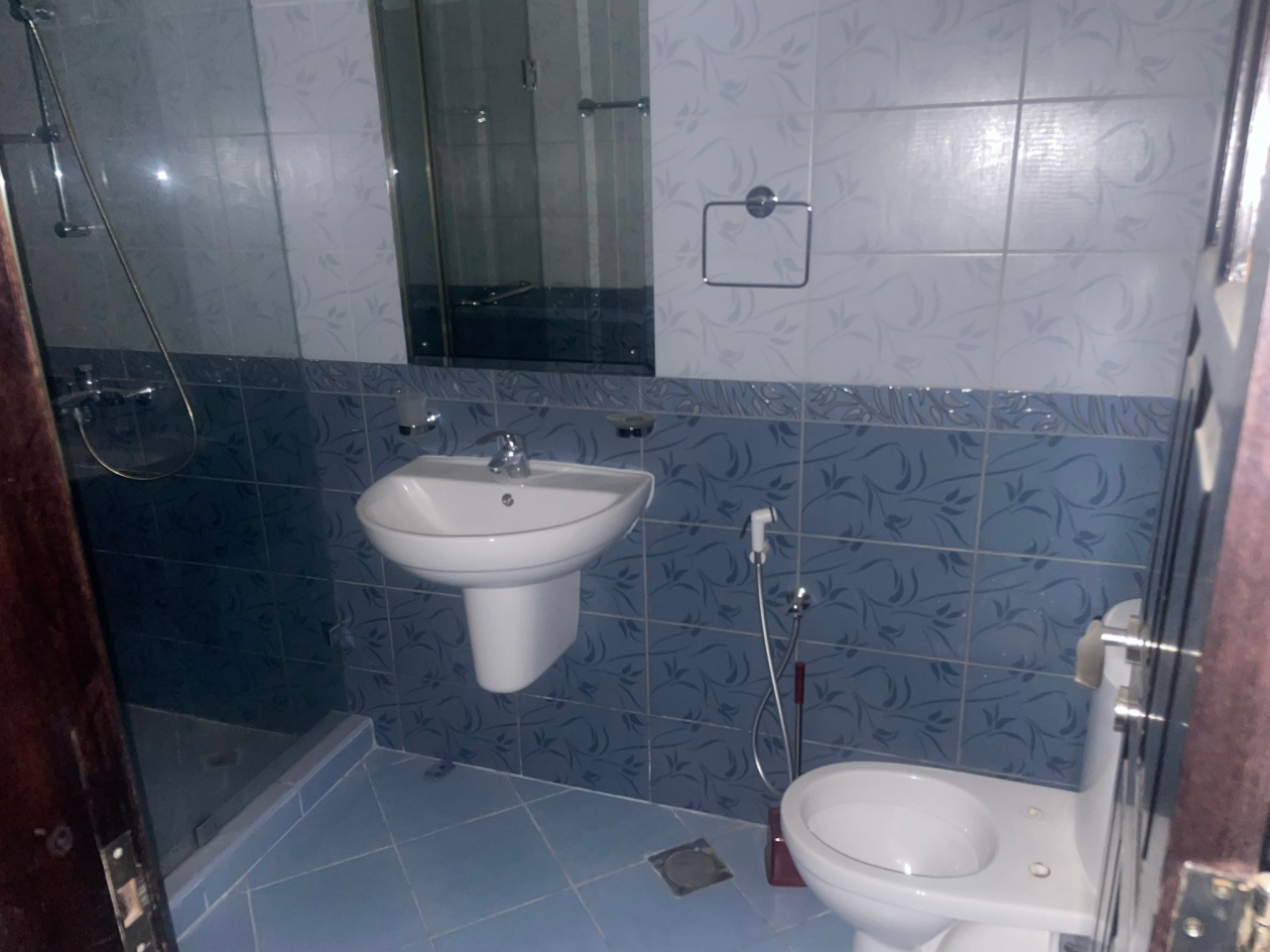 property 415 image 0