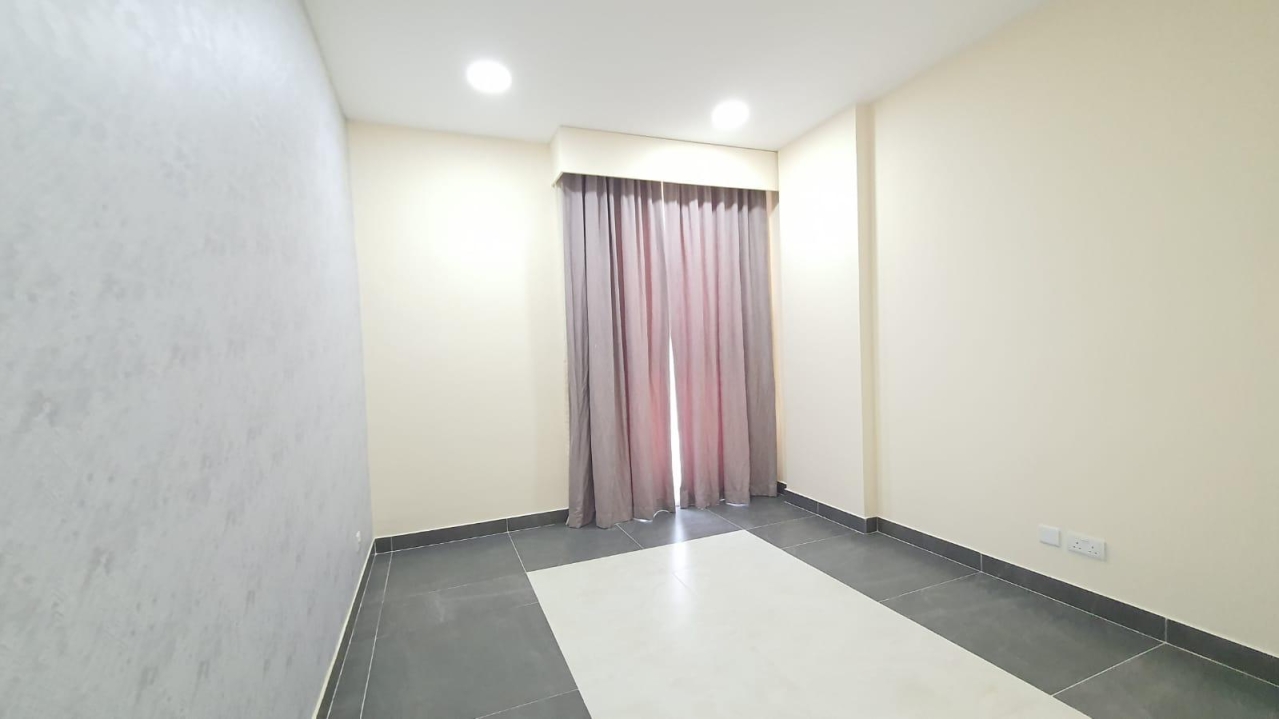 property 439 image 7