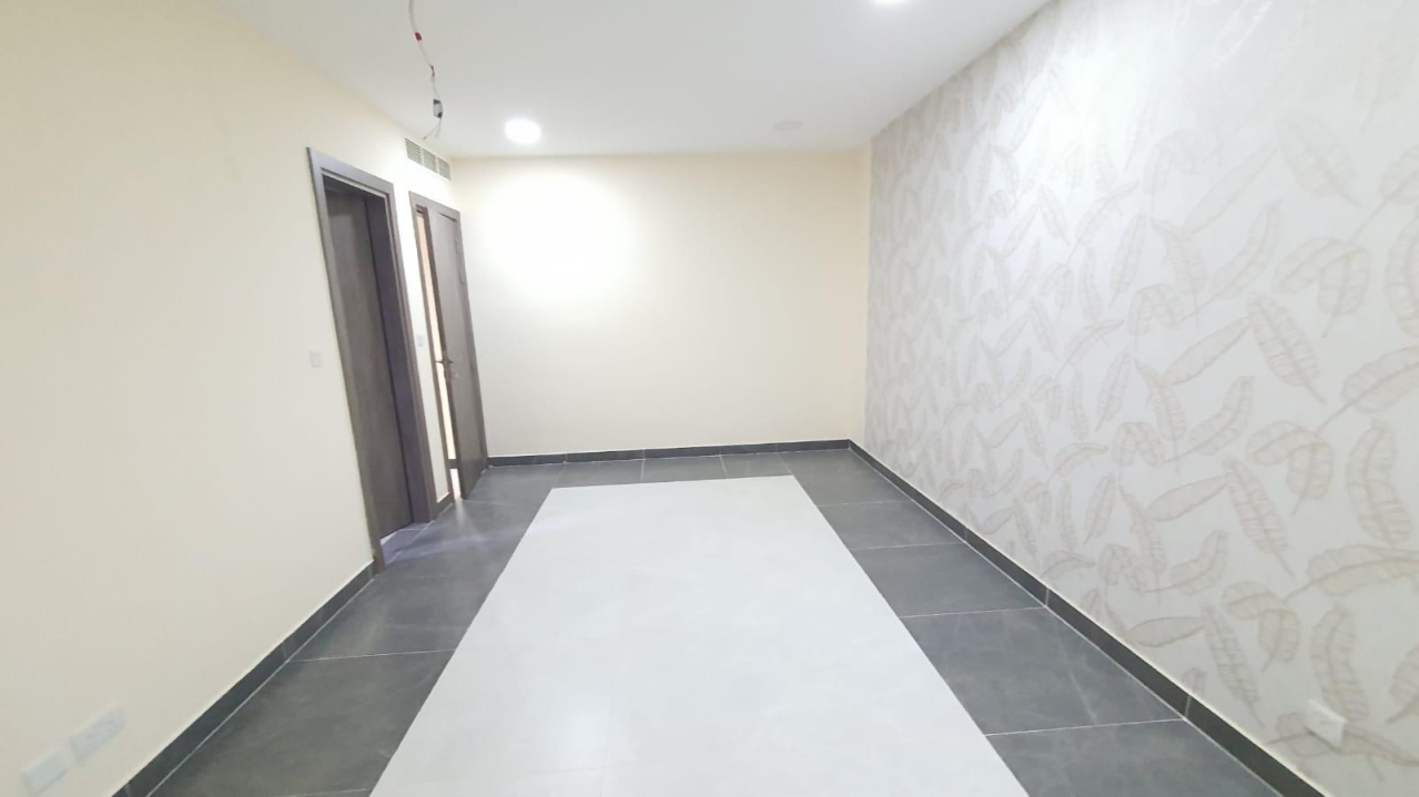 property 439 image 4