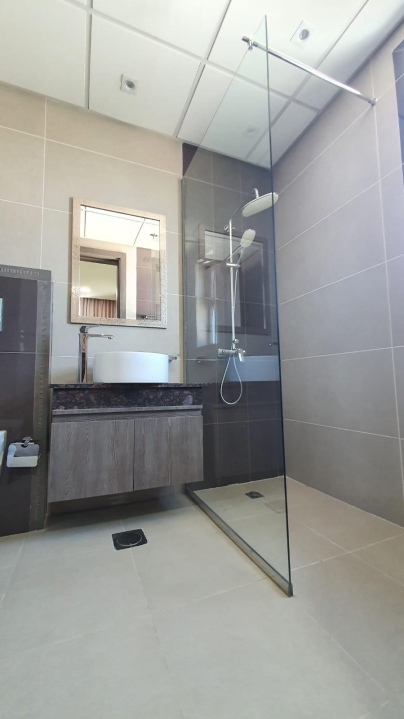 property 439 image 14