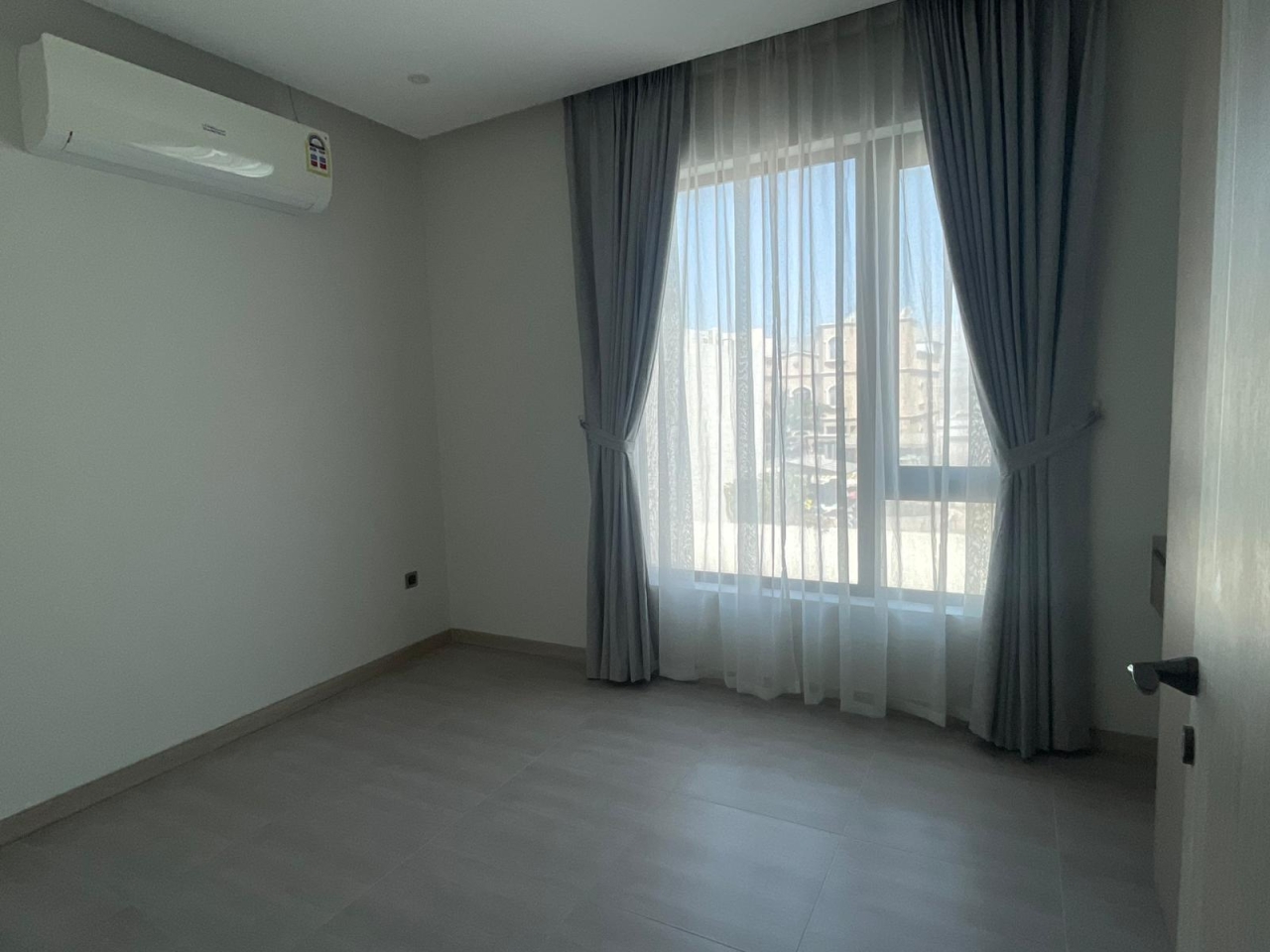 property 444 image 3