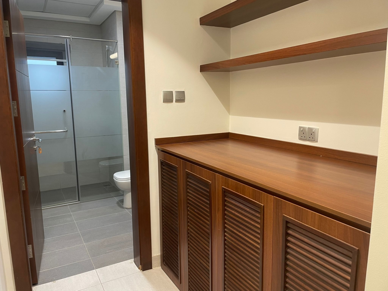 property 468 image 0