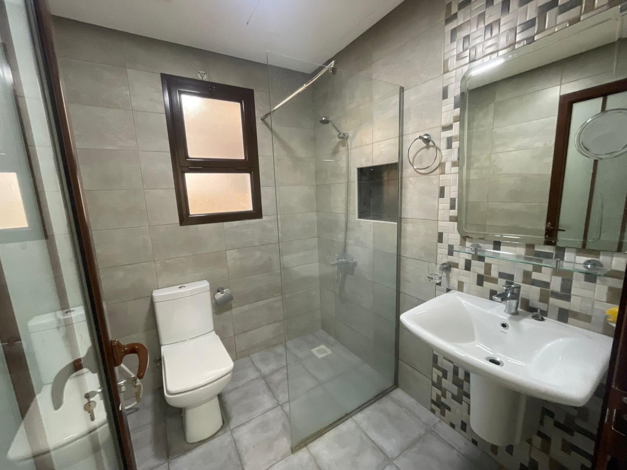 property 471 image 8